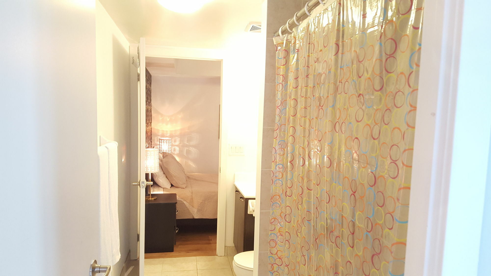 Lavish Suites - Brand New Two Bedroom - Cn Tower View Apartment *