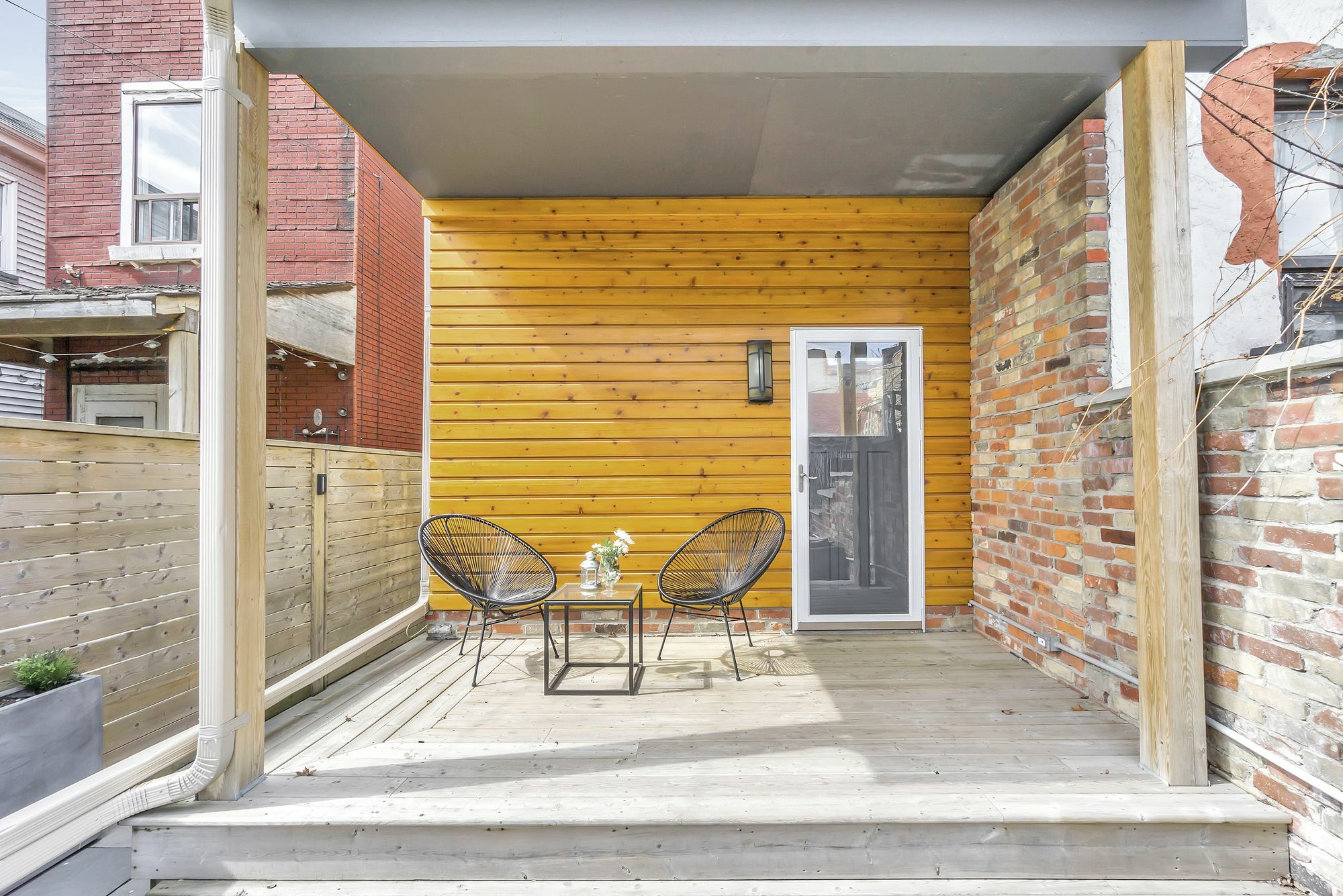 Quickstay - Chic & Modern Townhouse In Little Italy Toronto