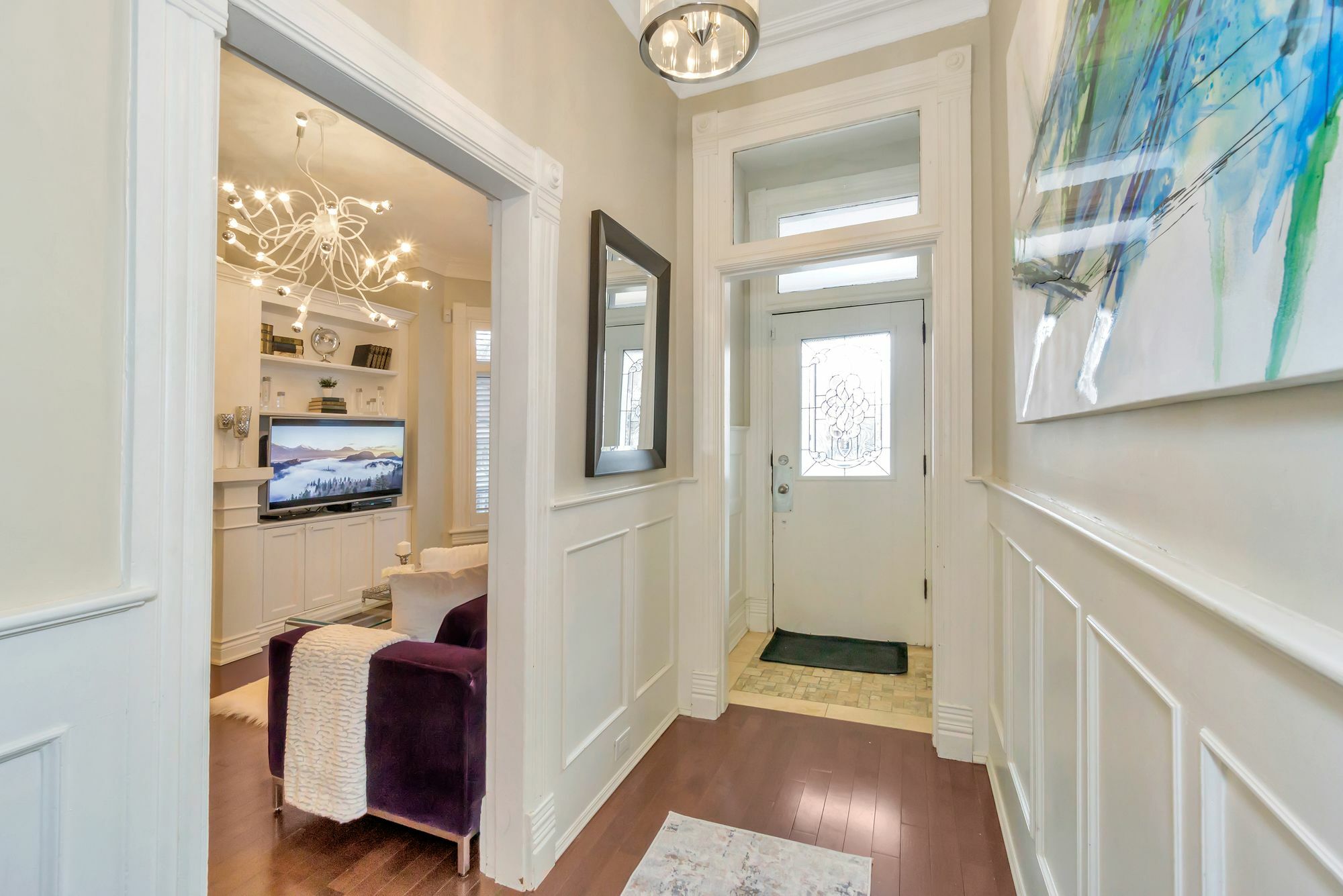 Quickstay - Chic & Modern Townhouse In Little Italy Toronto