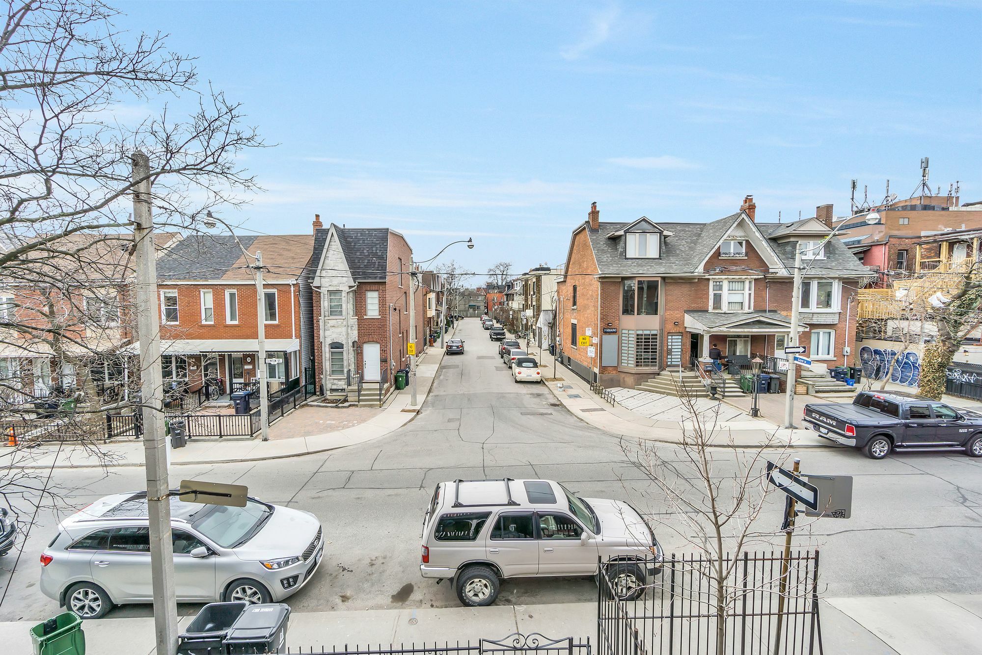 Quickstay - Chic & Modern Townhouse In Little Italy Holiday home Toronto