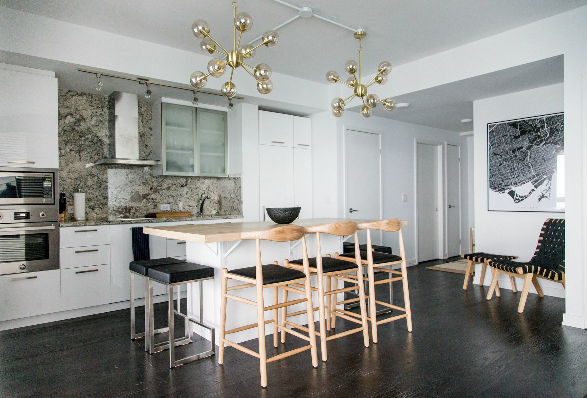 Applewood - 3 Bdrm Luxury Lakeview * Toronto