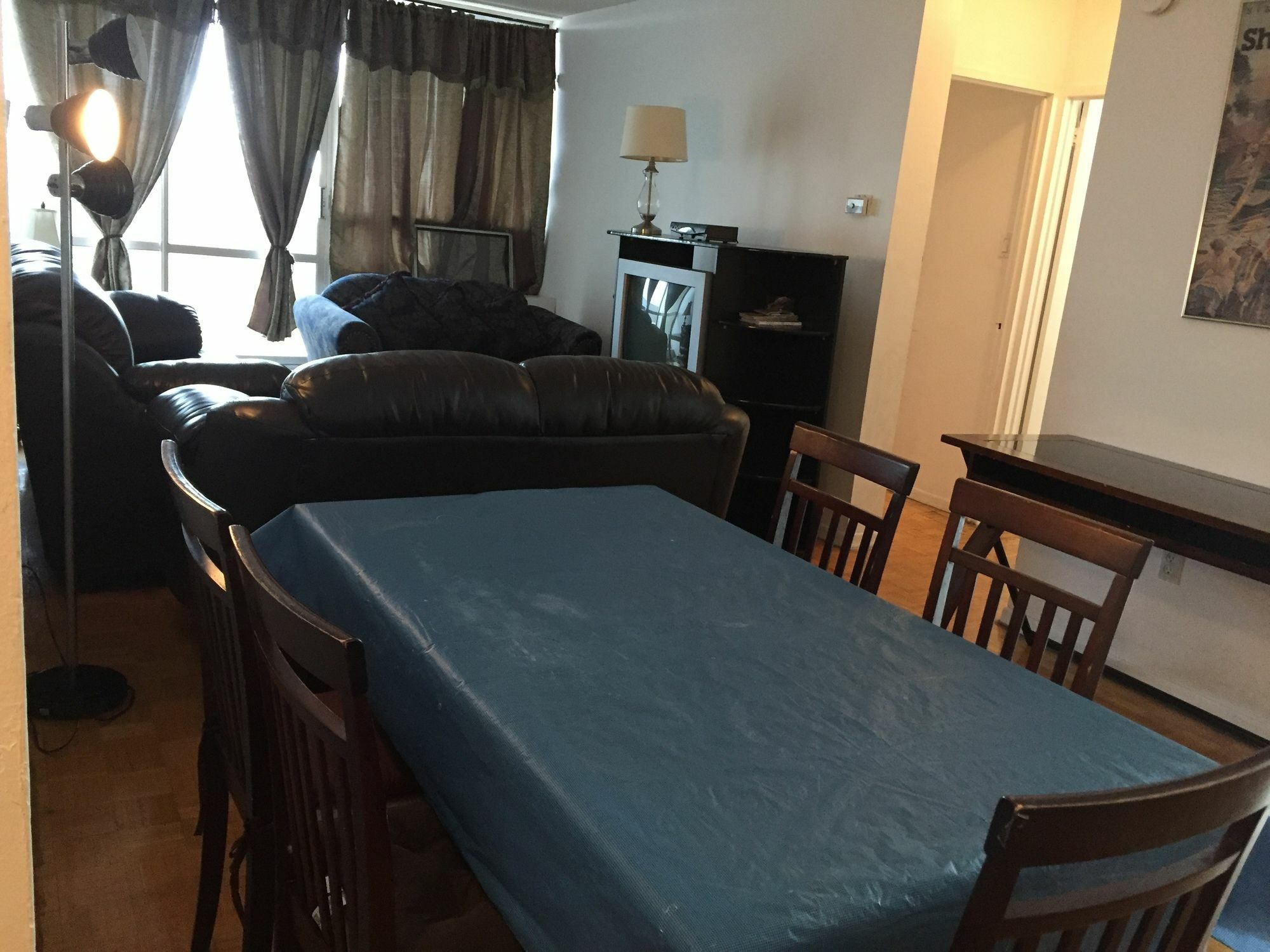 Apartment Furnished Living- Sherbourne Toronto