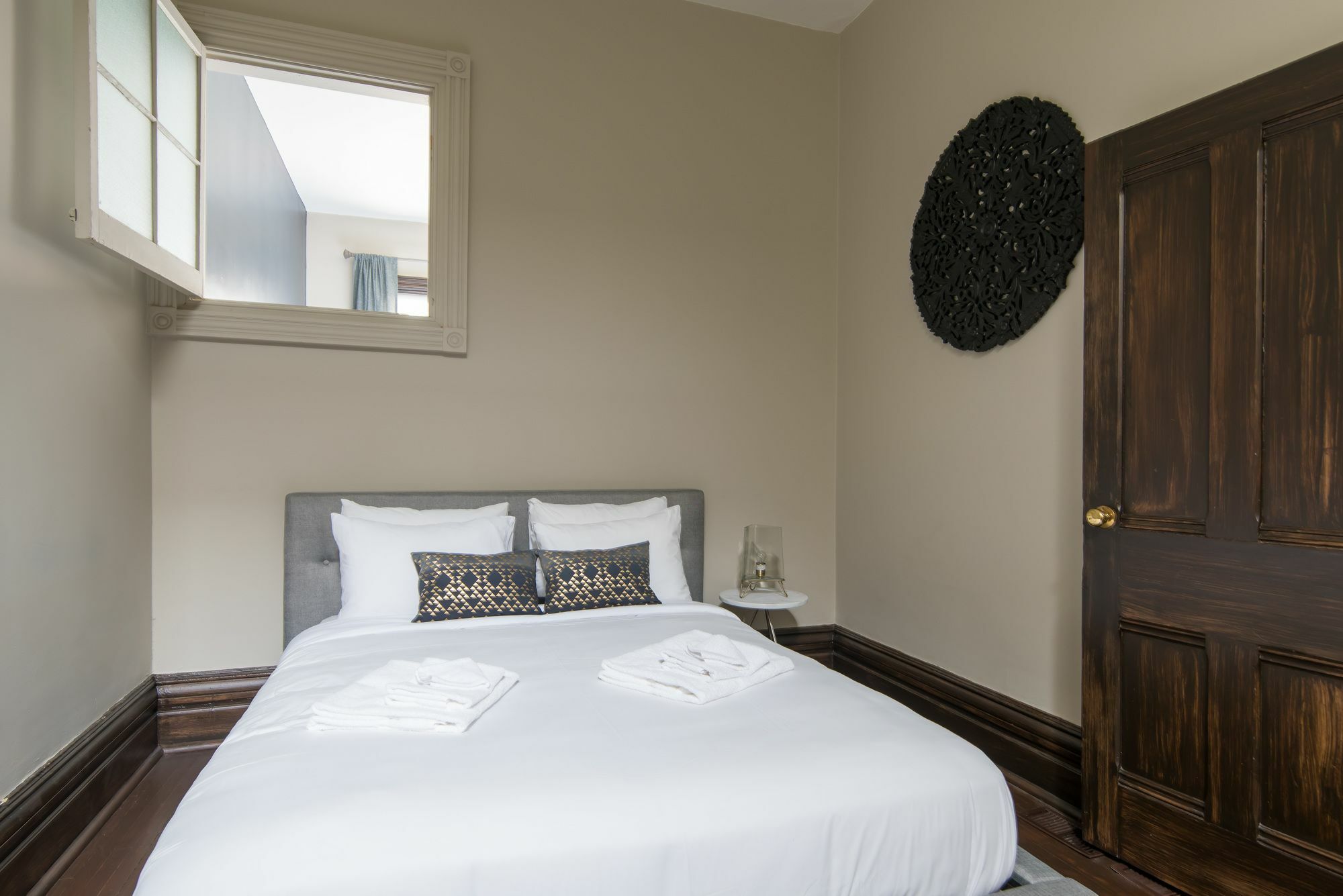Charming 3br In Queen Street East By Sonder Apartment Toronto