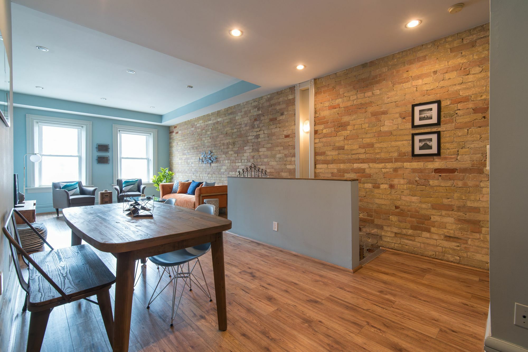 Charming 3br In Queen Street East By Sonder Toronto
