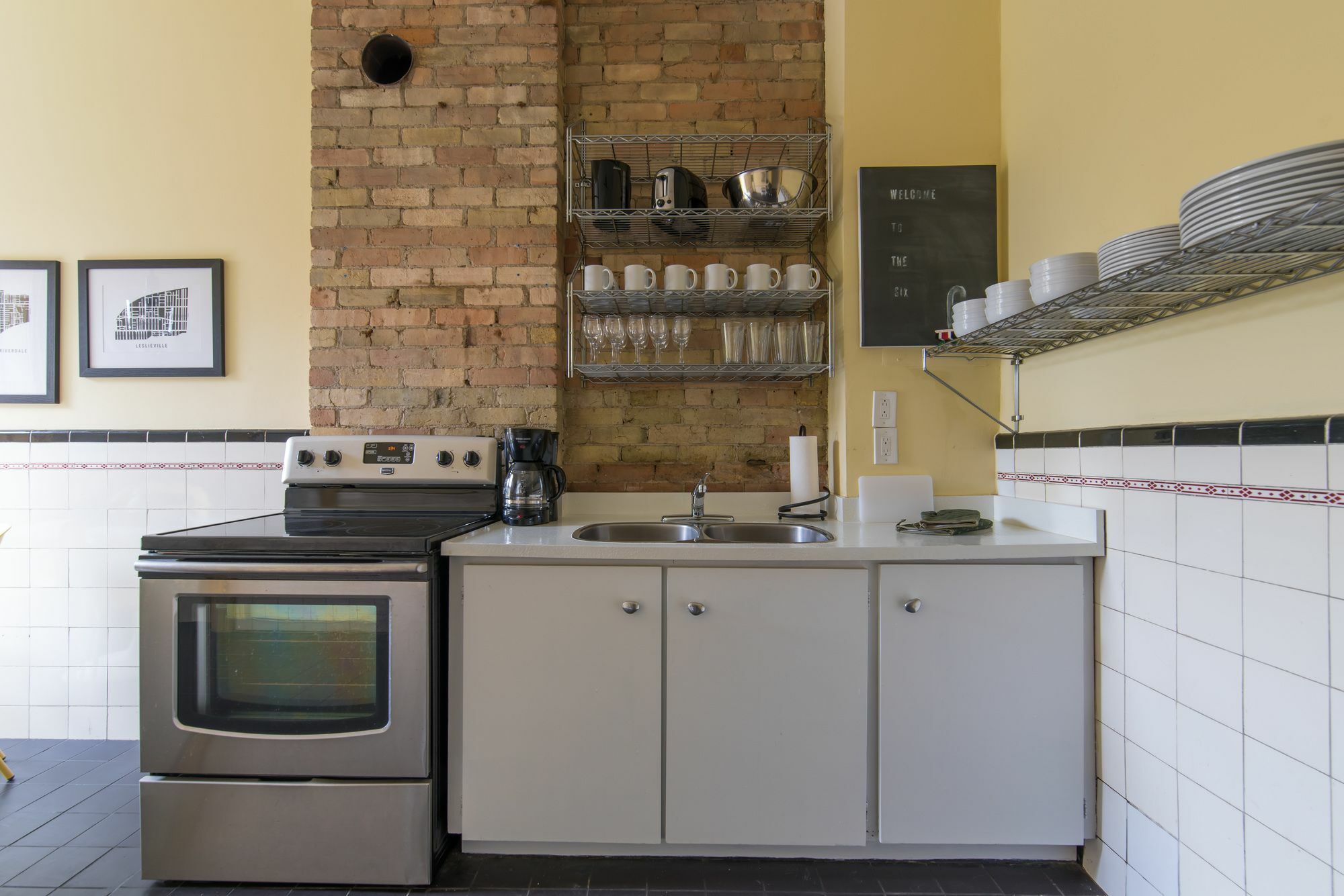 Charming 3br In Queen Street East By Sonder Apartment Toronto