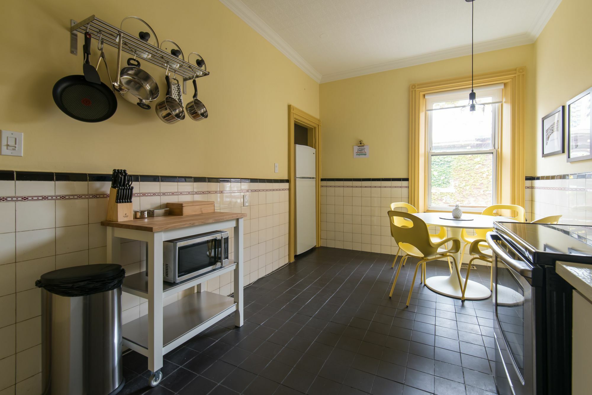 Charming 3br In Queen Street East By Sonder