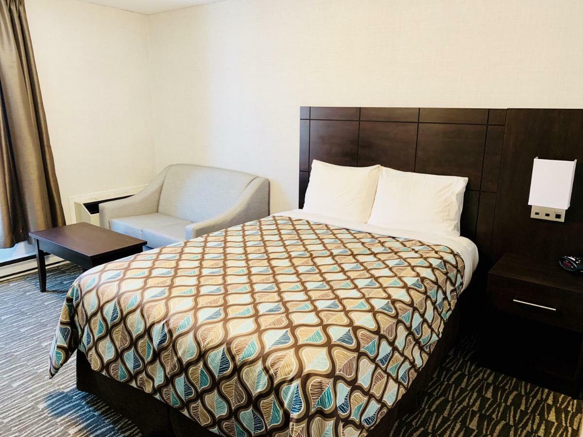 Deluxe 3*