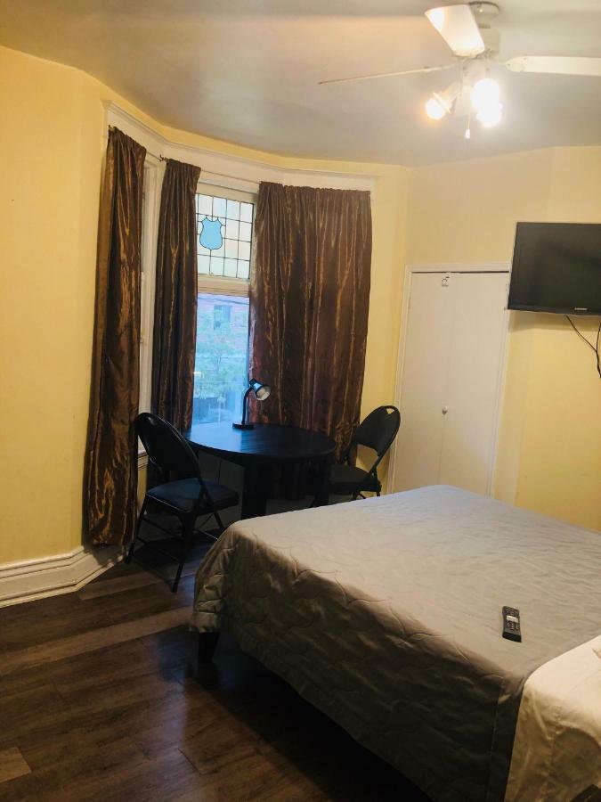 Mina's Guest house Toronto
