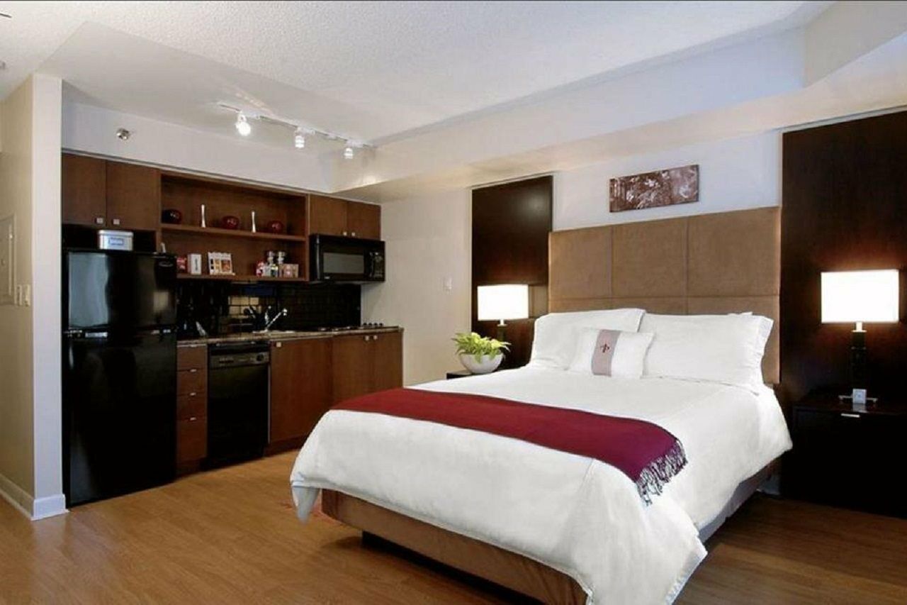 Pantages Centre 4*