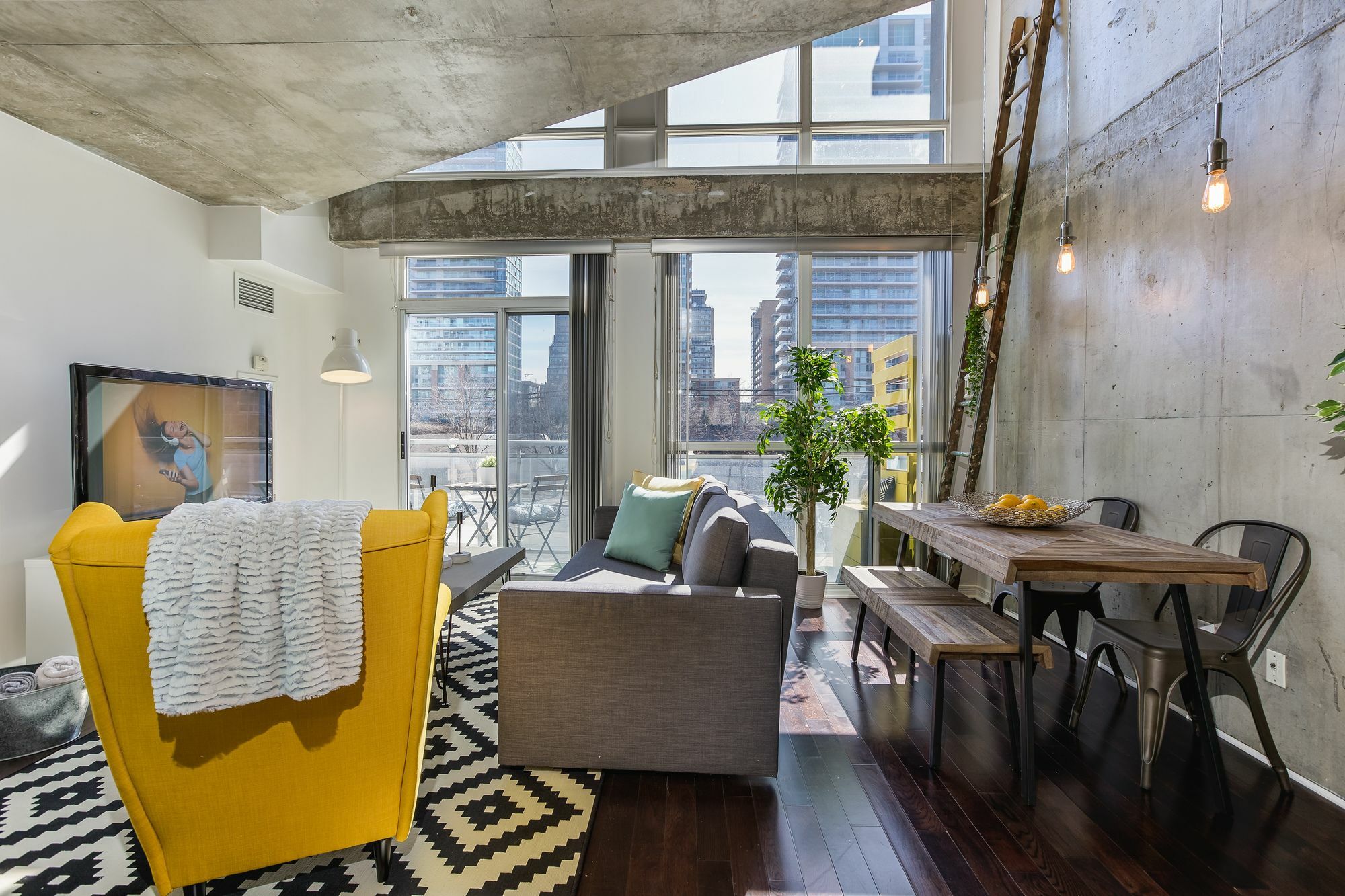 Quickstay - Sunlit Luxury Loft On King West