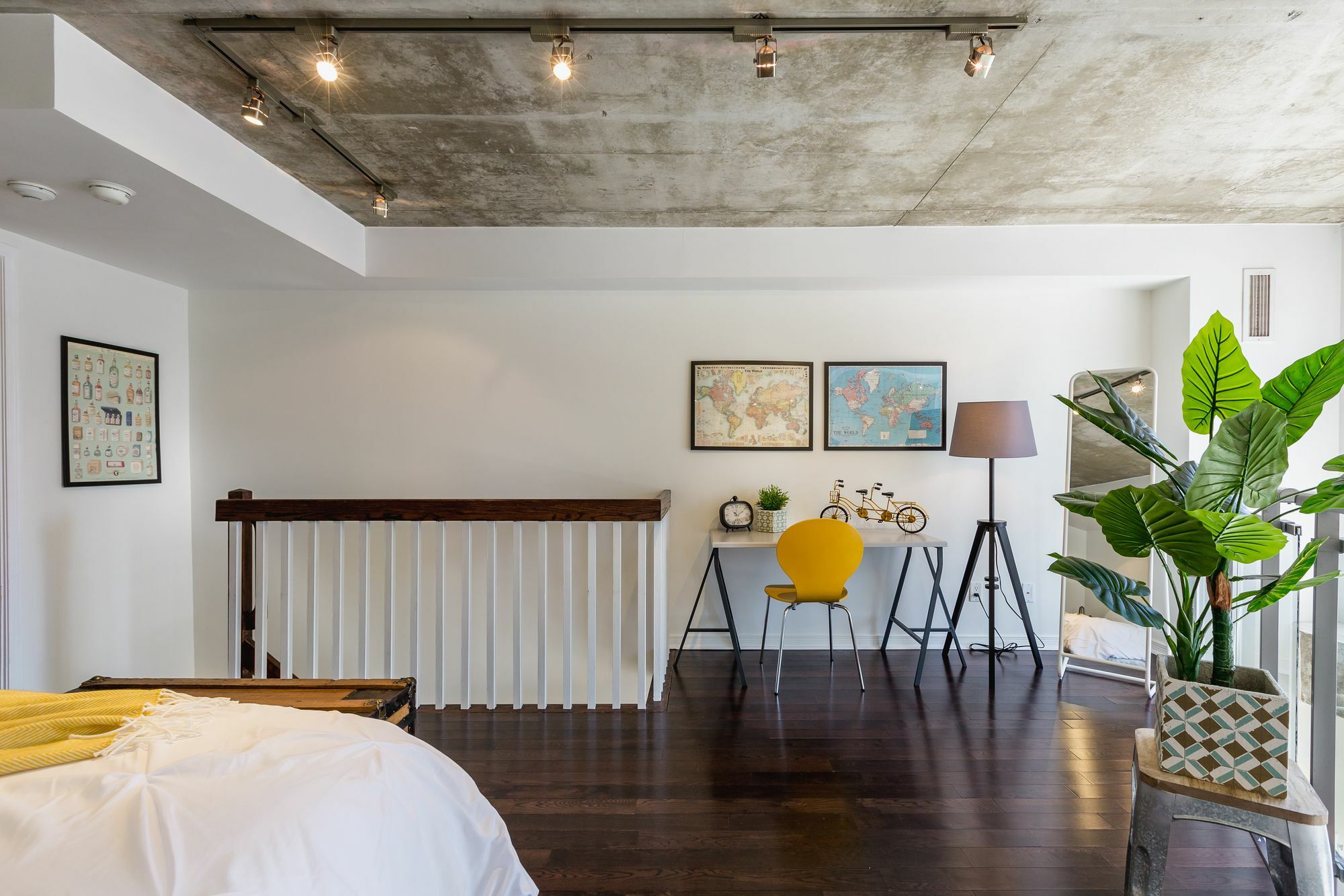 Quickstay - Sunlit Luxury Loft On King West Hotel