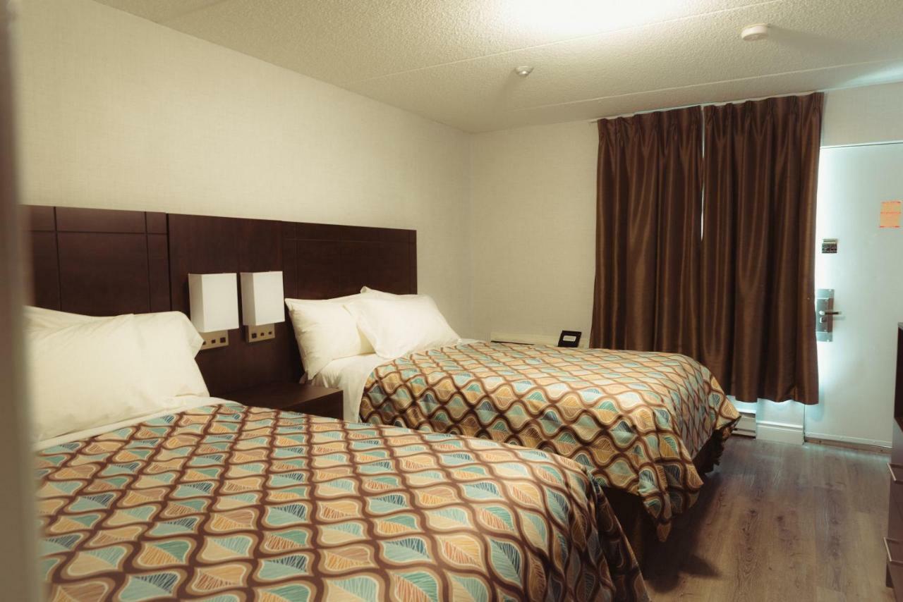 Hotel Deluxe Toronto