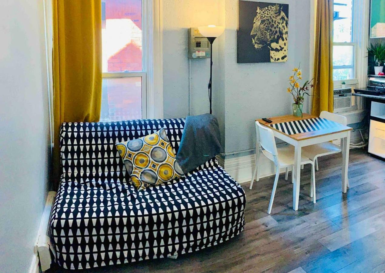 Designer Loft Apartment- Parkdale Mansion Toronto