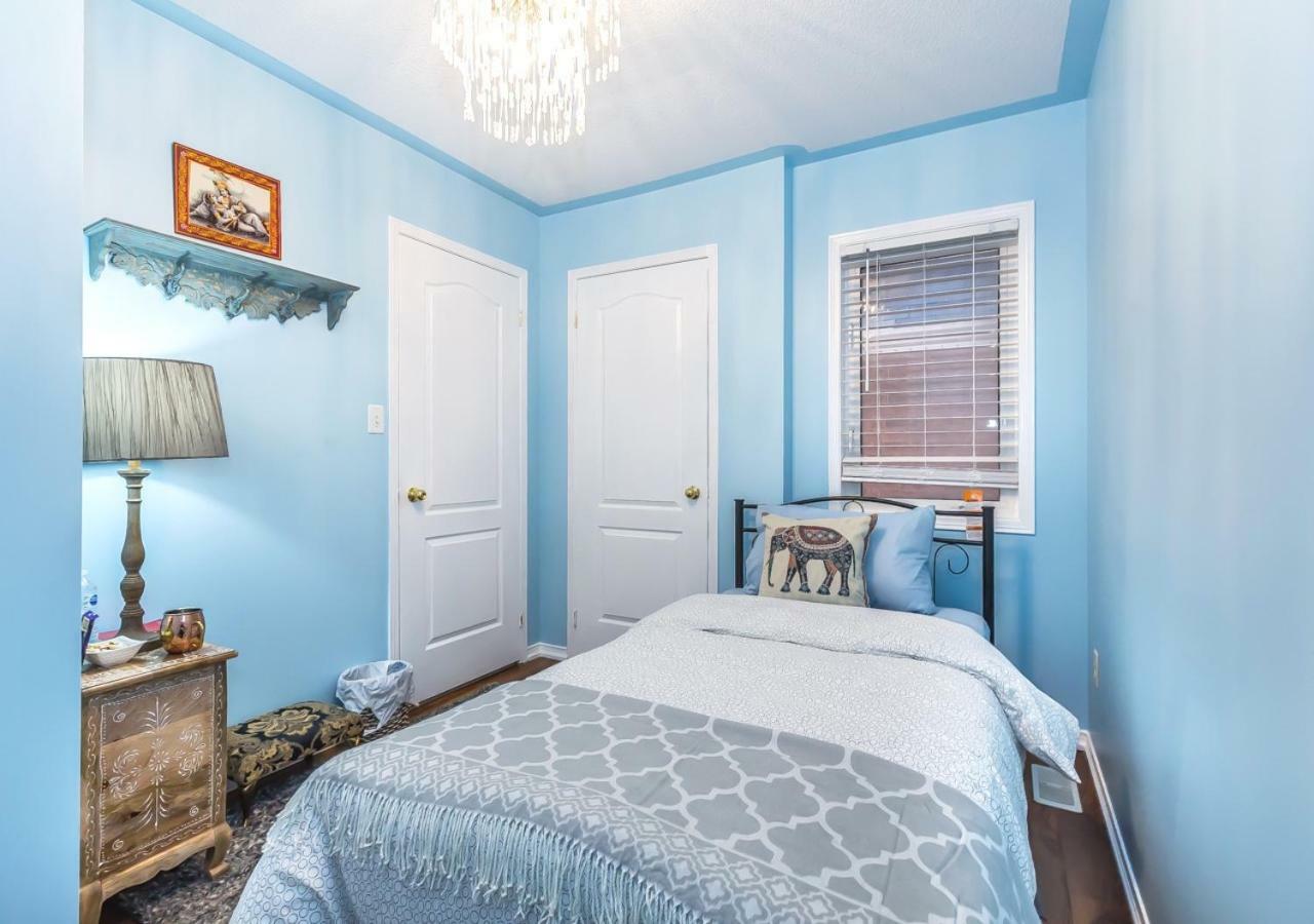 Guest house Affordable Guest At York U *
