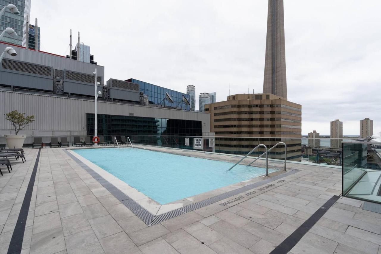 Luxury Adventure Cn Tower/mtcc/scotiabank Arena Apartment *