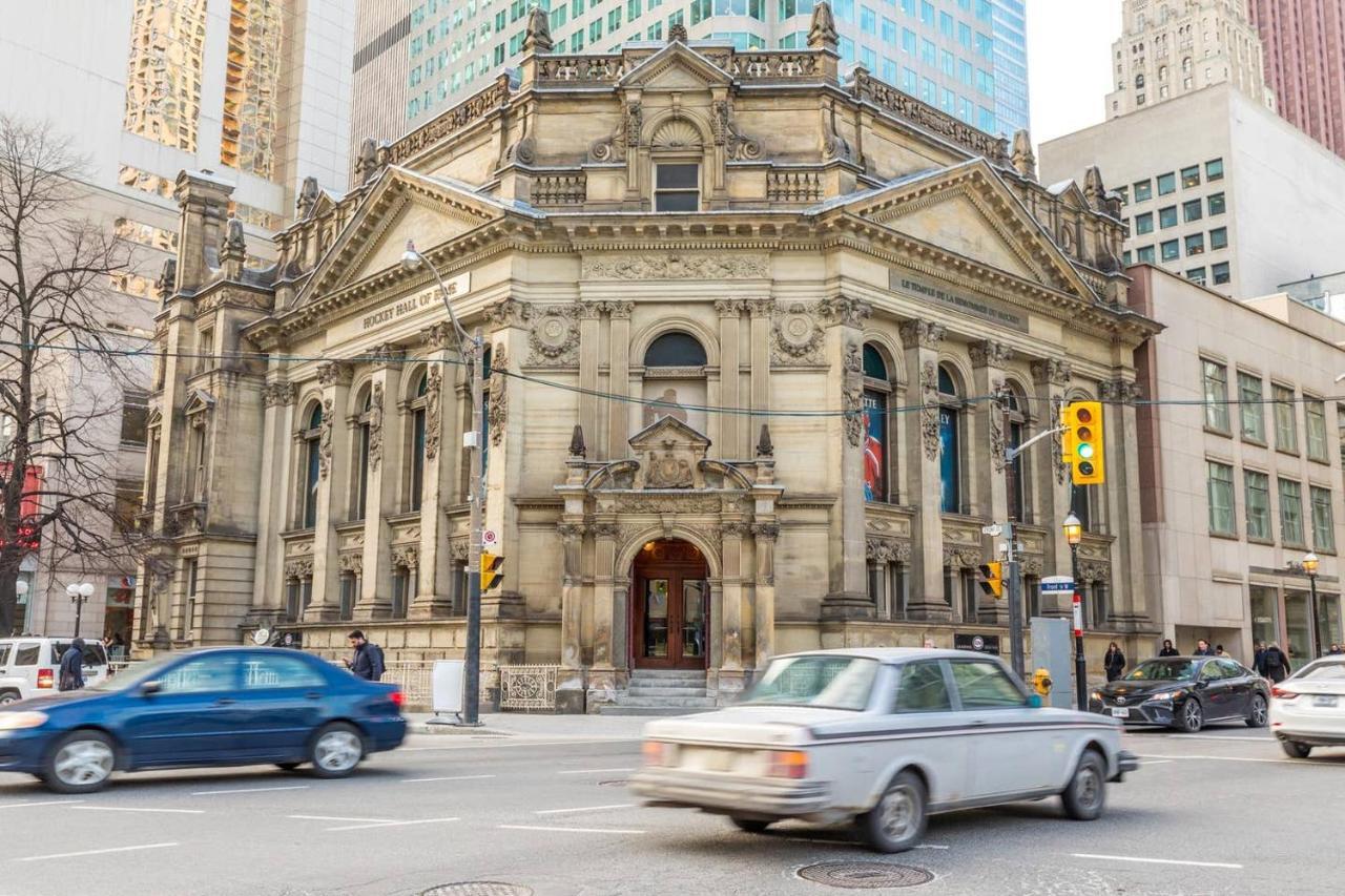 Luxury Adventure Cn Tower/mtcc/scotiabank Arena Apartment *