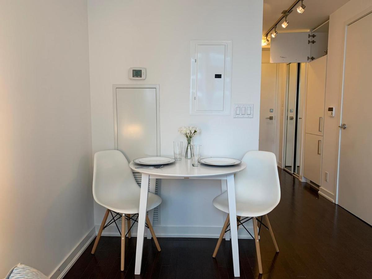 Lavish - New One Bedroom - Cn Tower * Toronto