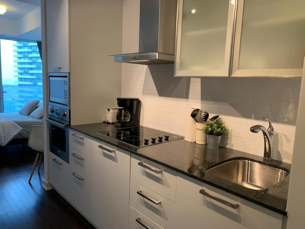 Lavish - New One Bedroom - Cn Tower Apartment Toronto