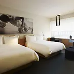 Le Germain Hotel Maple Leaf Square