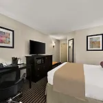 Best Western Plus Toronto North York Hotel & Suites