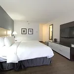 Toronto Don Valley Hotel And Suites