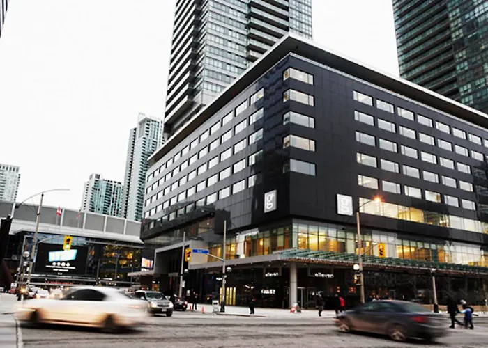 Le Germain Hotel Maple Leaf Square