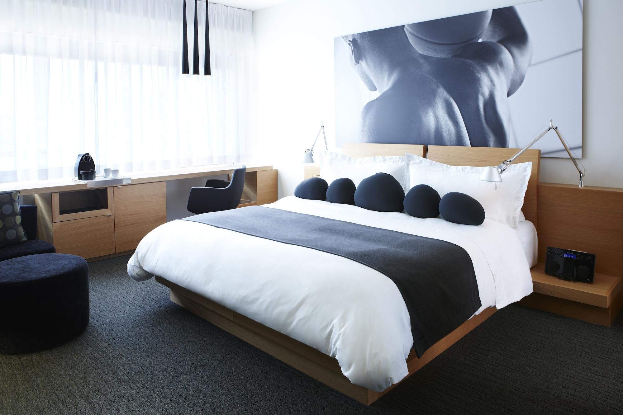 Le Germain Maple Leaf Square 4*