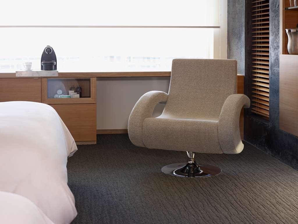 Le Germain Maple Leaf Square Hotel Toronto