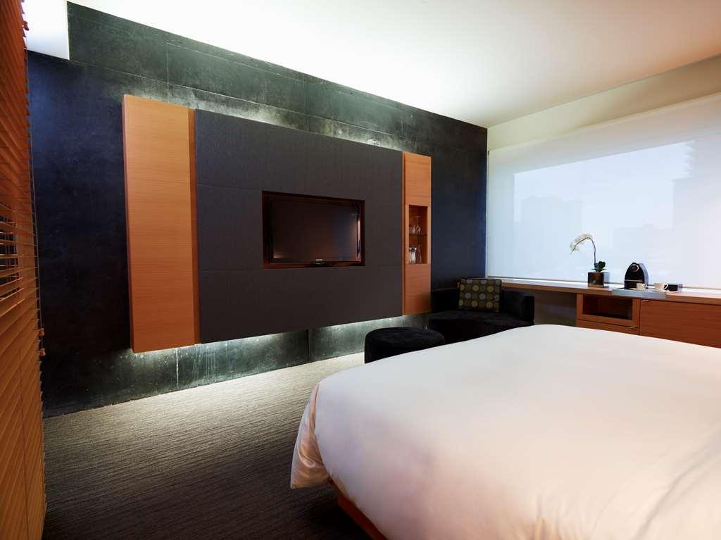 Hotel Le Germain Maple Leaf Square