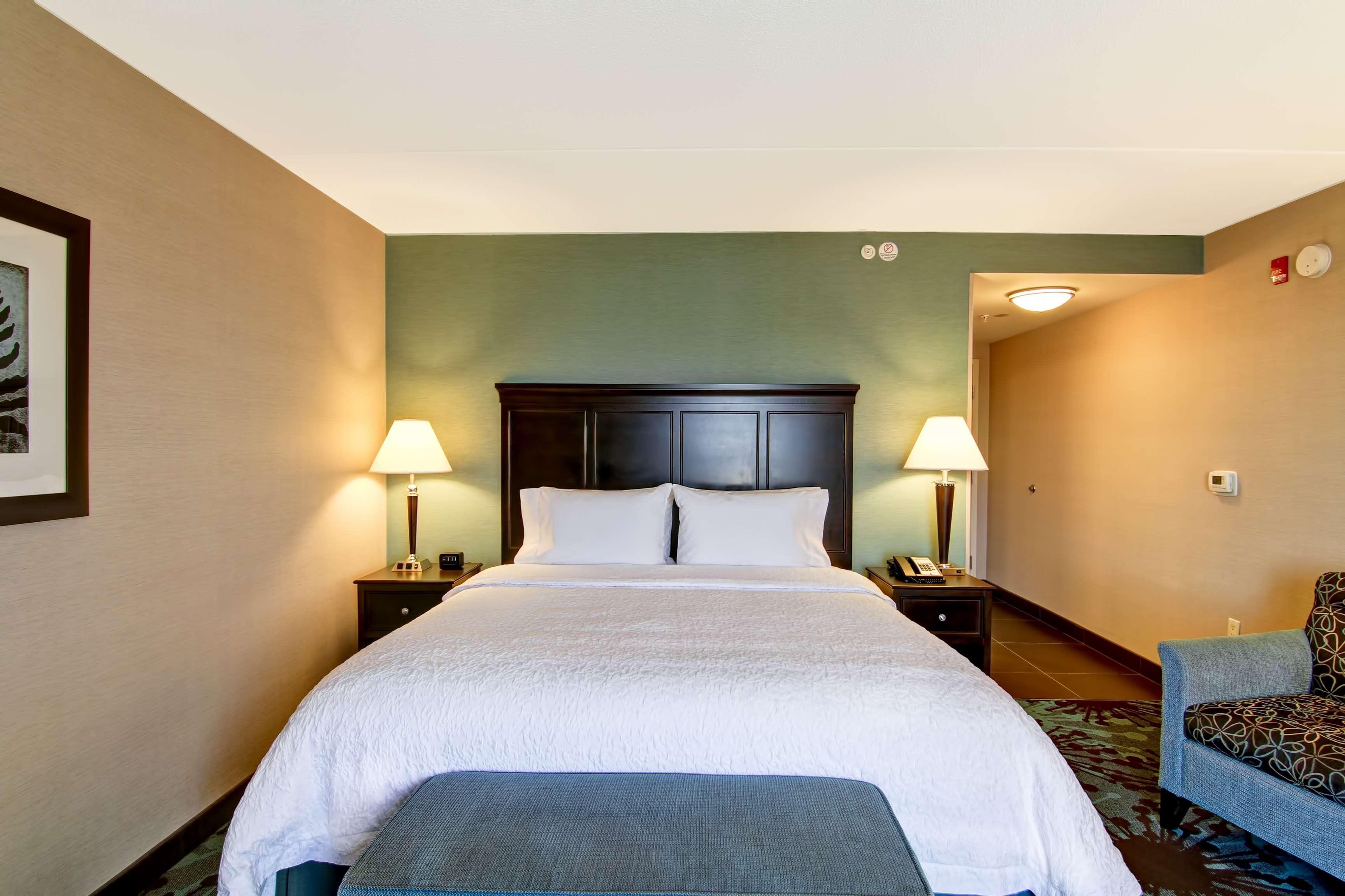 Hotel Hampton By Hilton Airport Corporate Centre 3*