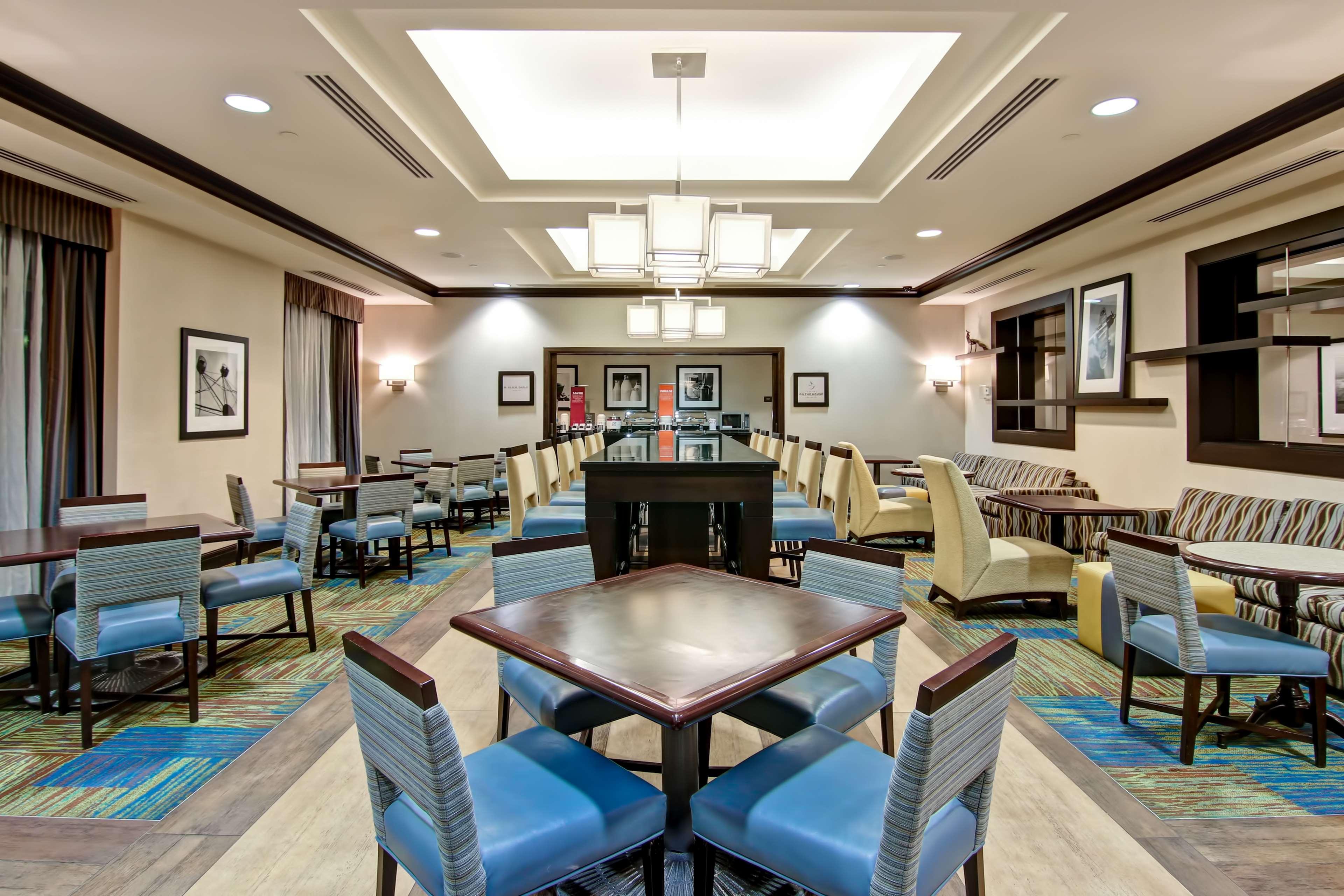 Hampton By Hilton Airport Corporate Centre 3*