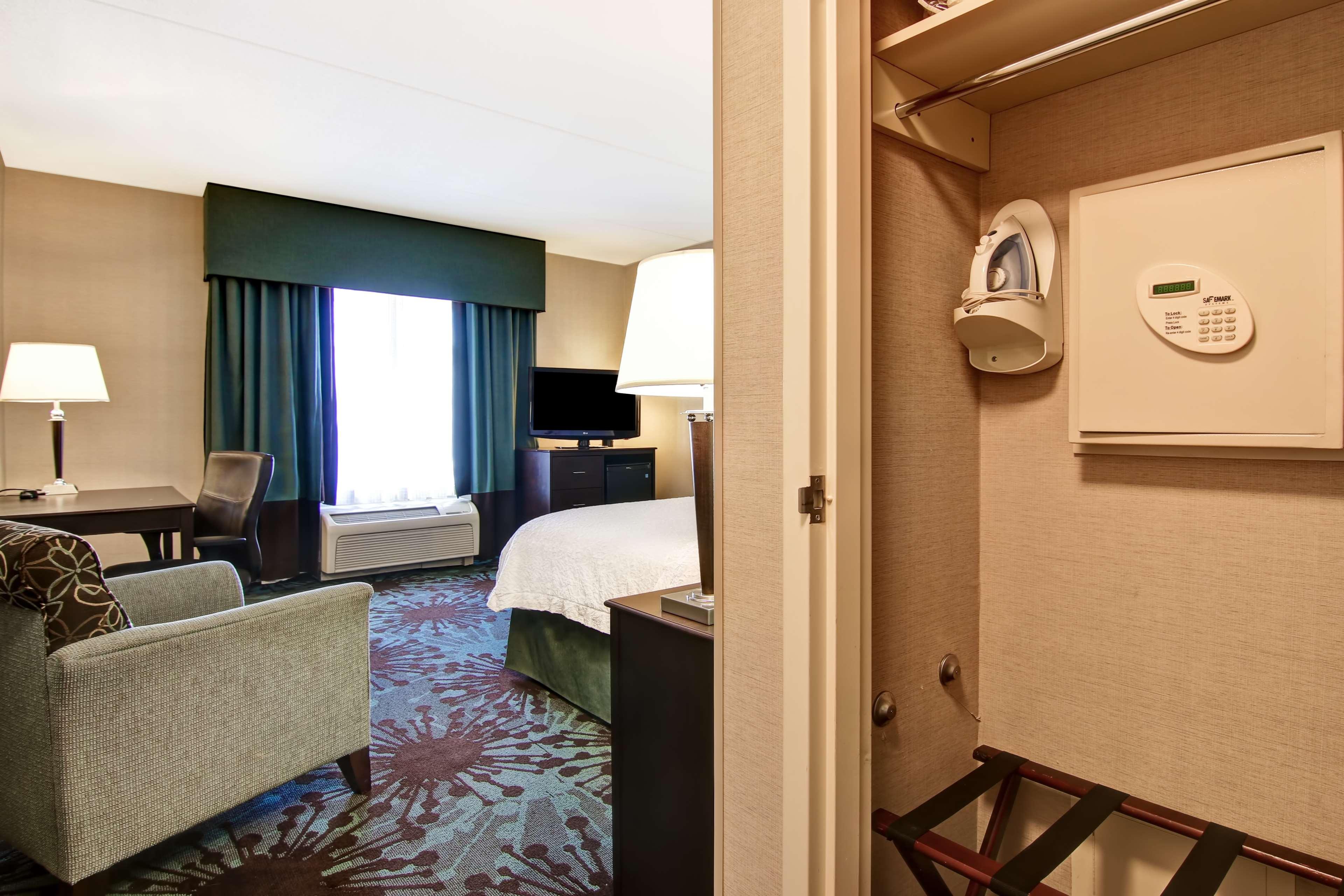 Hampton By Hilton Airport Corporate Centre 3* Toronto