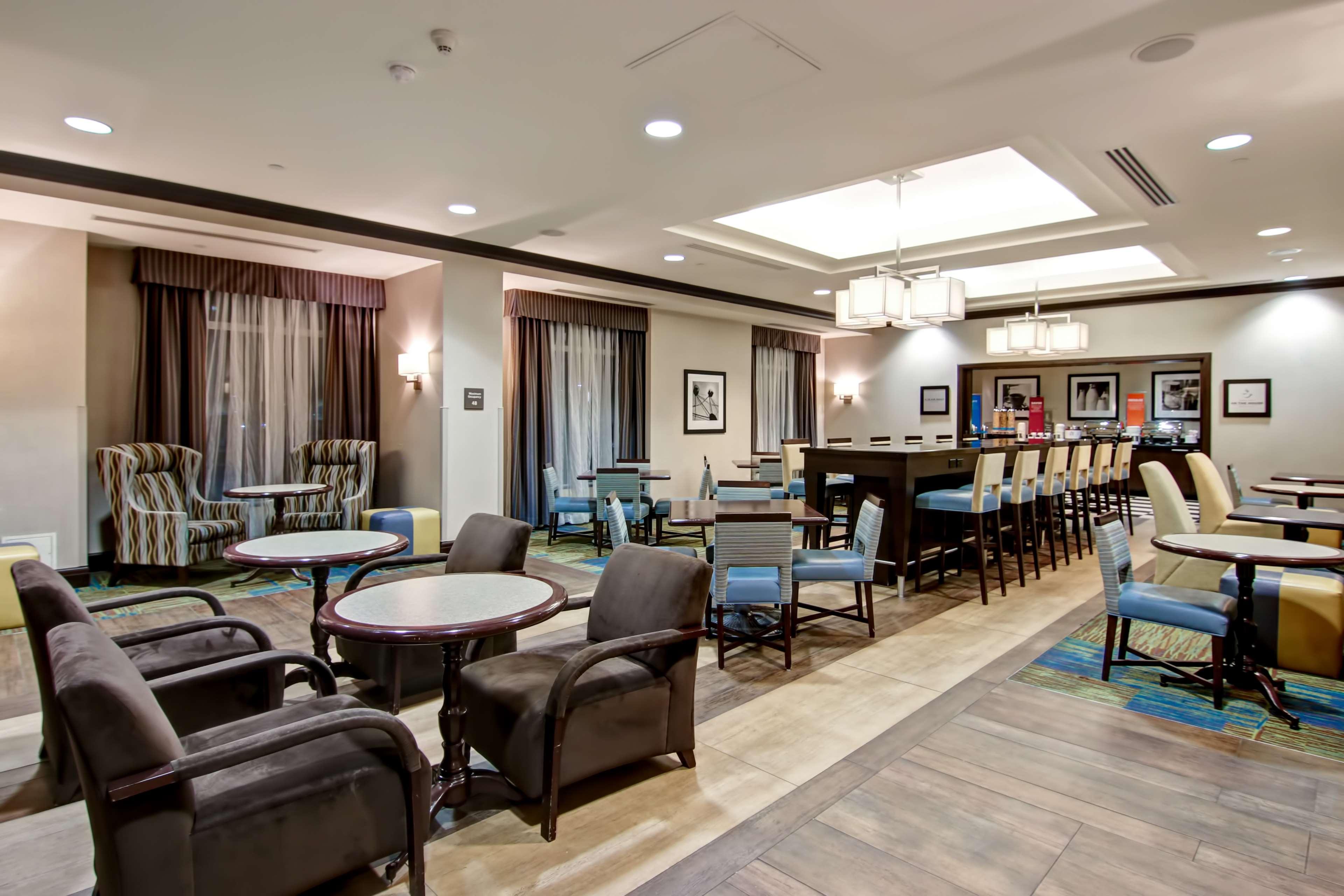 Hampton By Hilton Airport Corporate Centre