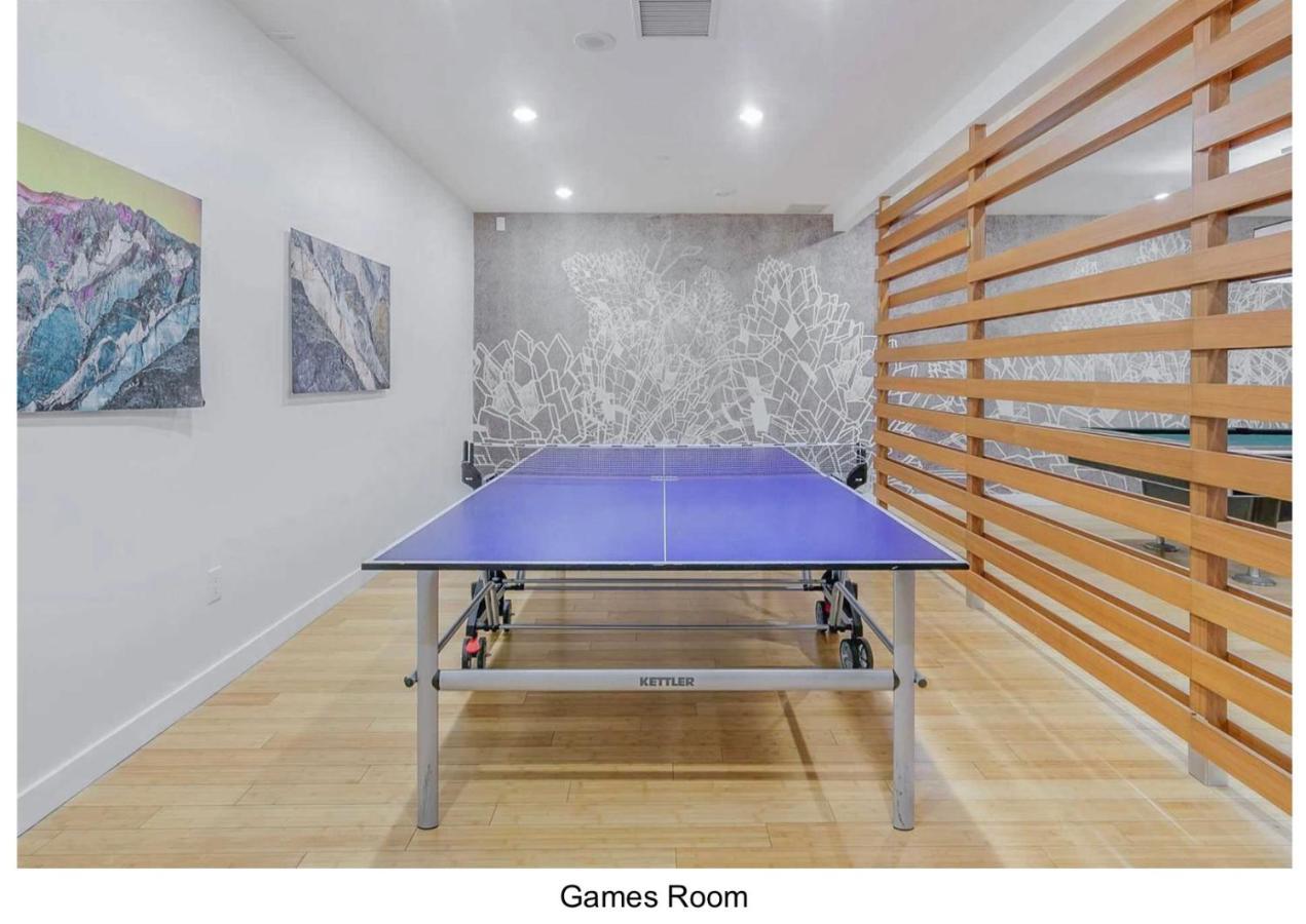 Three Br Step To Cn Tower Rogers Center With Free Parking Hotel Toronto
