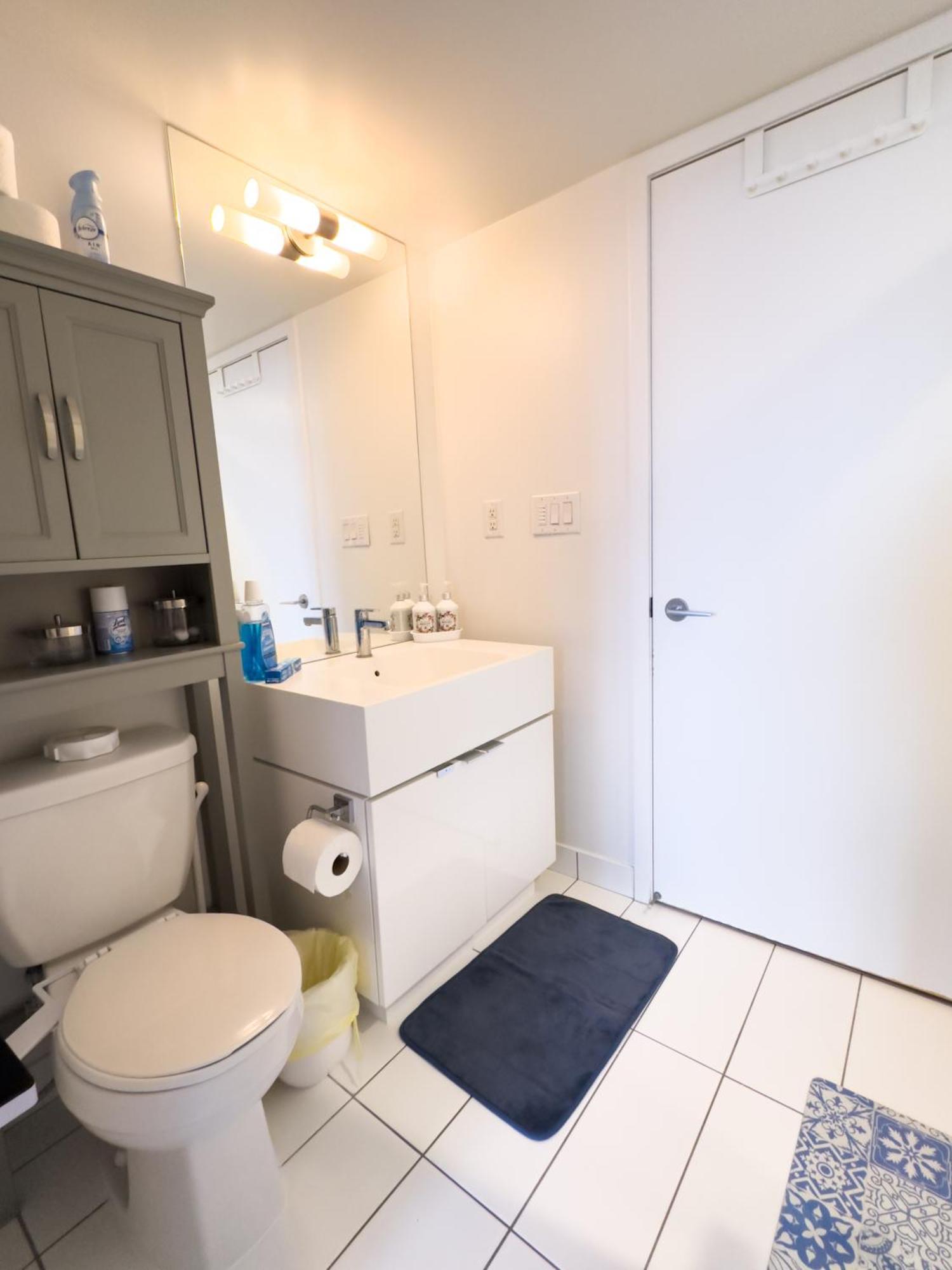 300 Front Suites - Two Beds With Free Parking Toronto