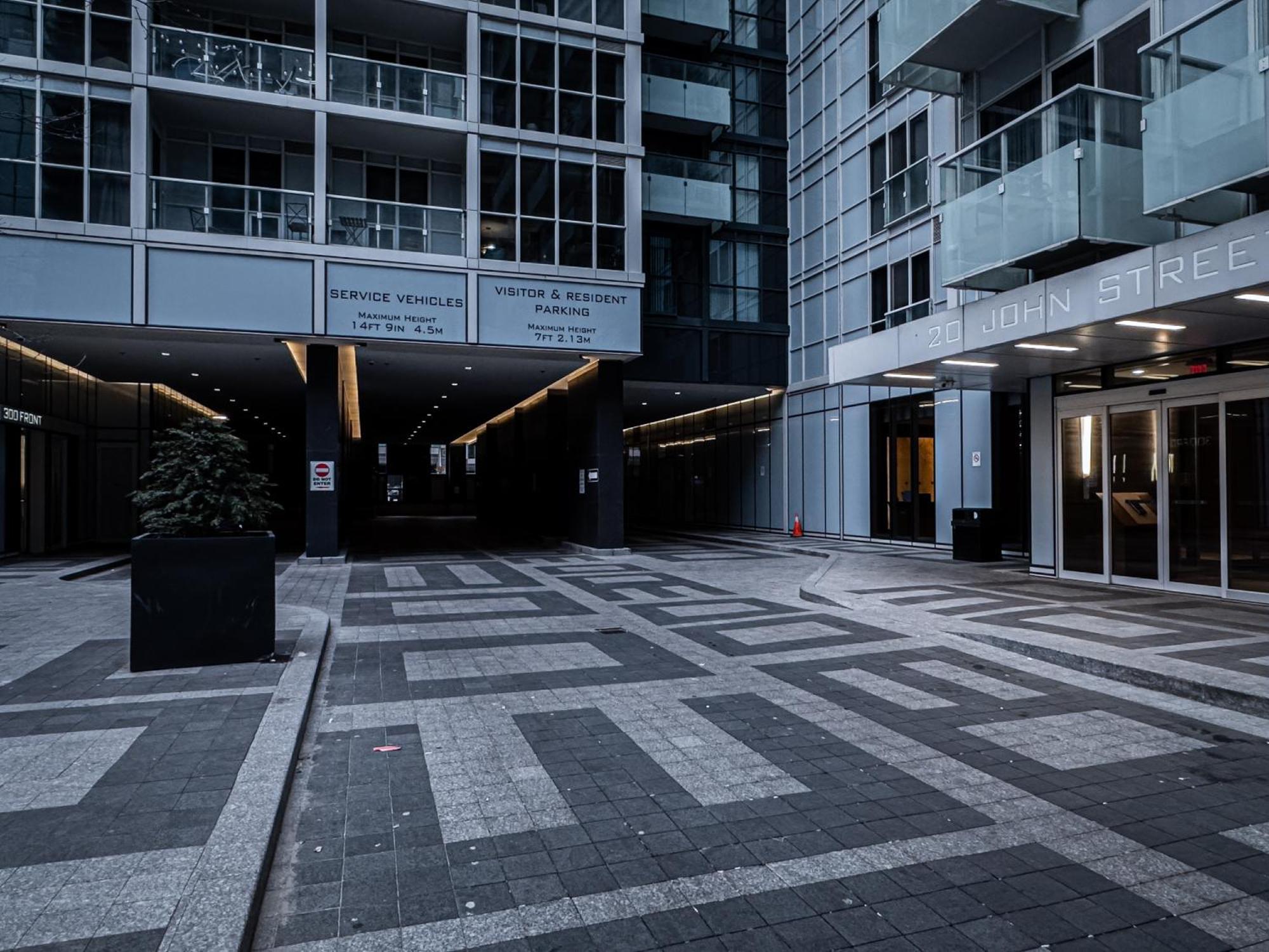 Apartment 300 Front Suites - Two Beds With Free Parking