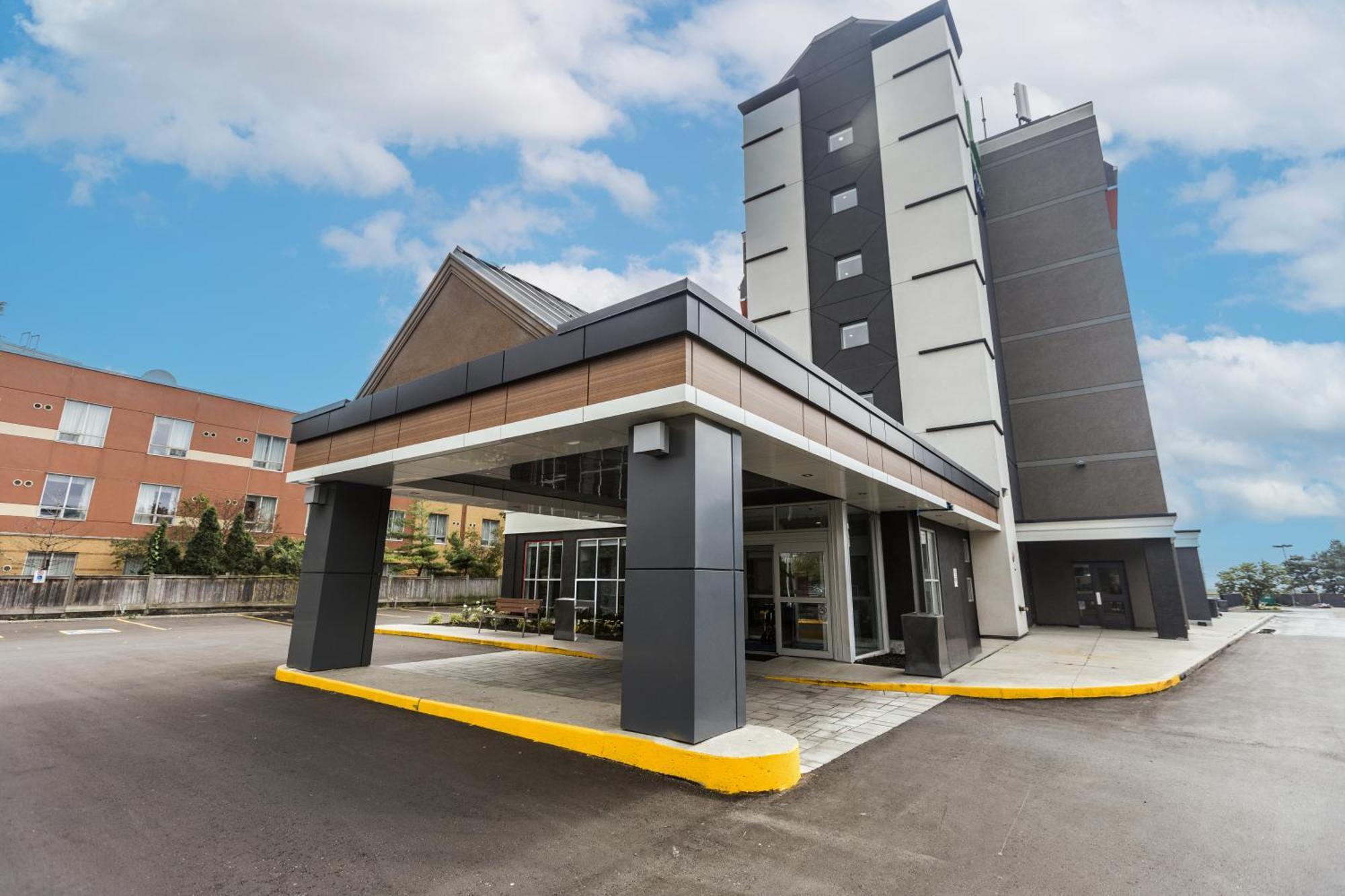 Express Toronto-north York By Ihg Hotel 3*
