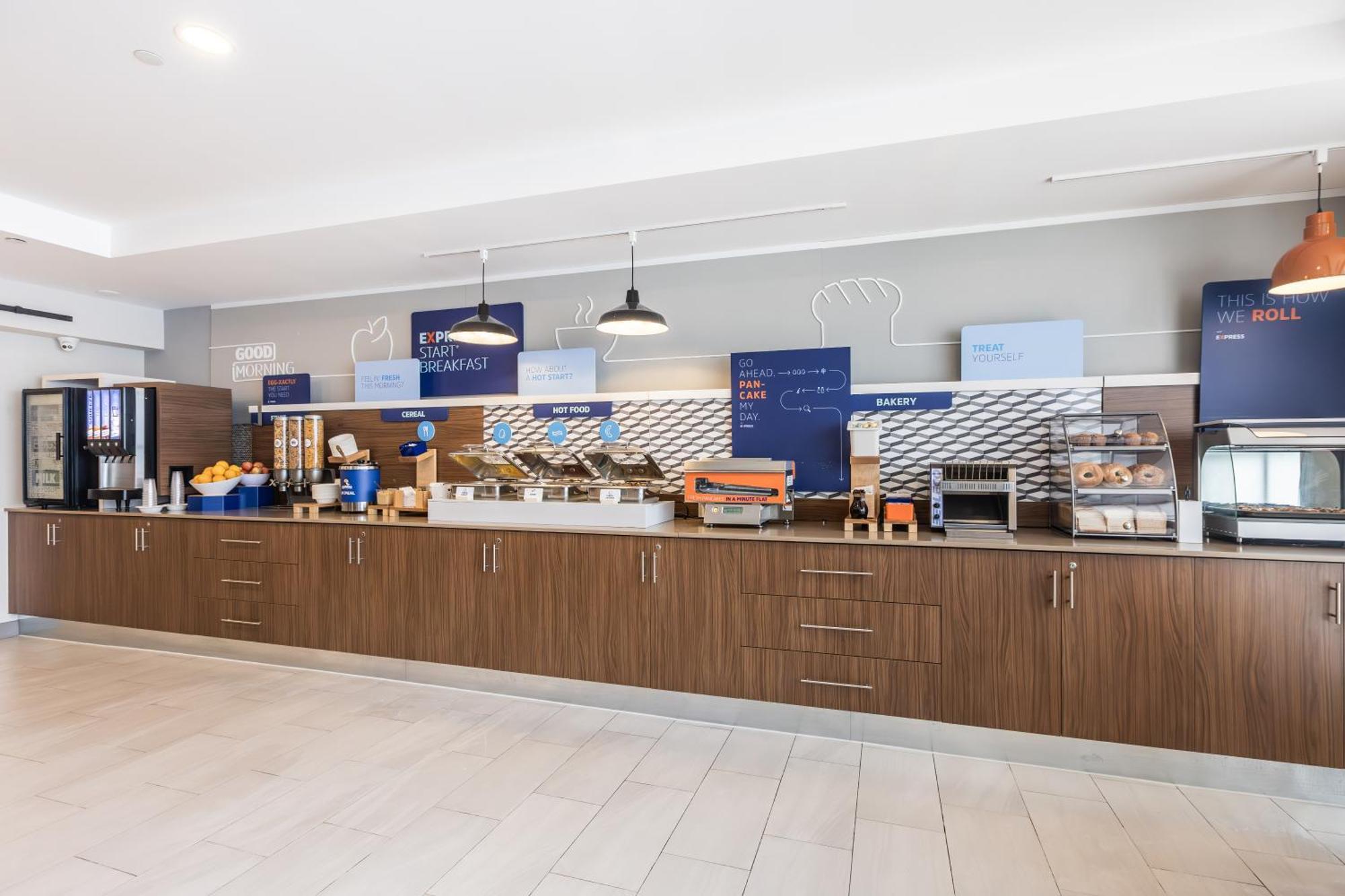 Express Toronto-north York By Ihg Toronto