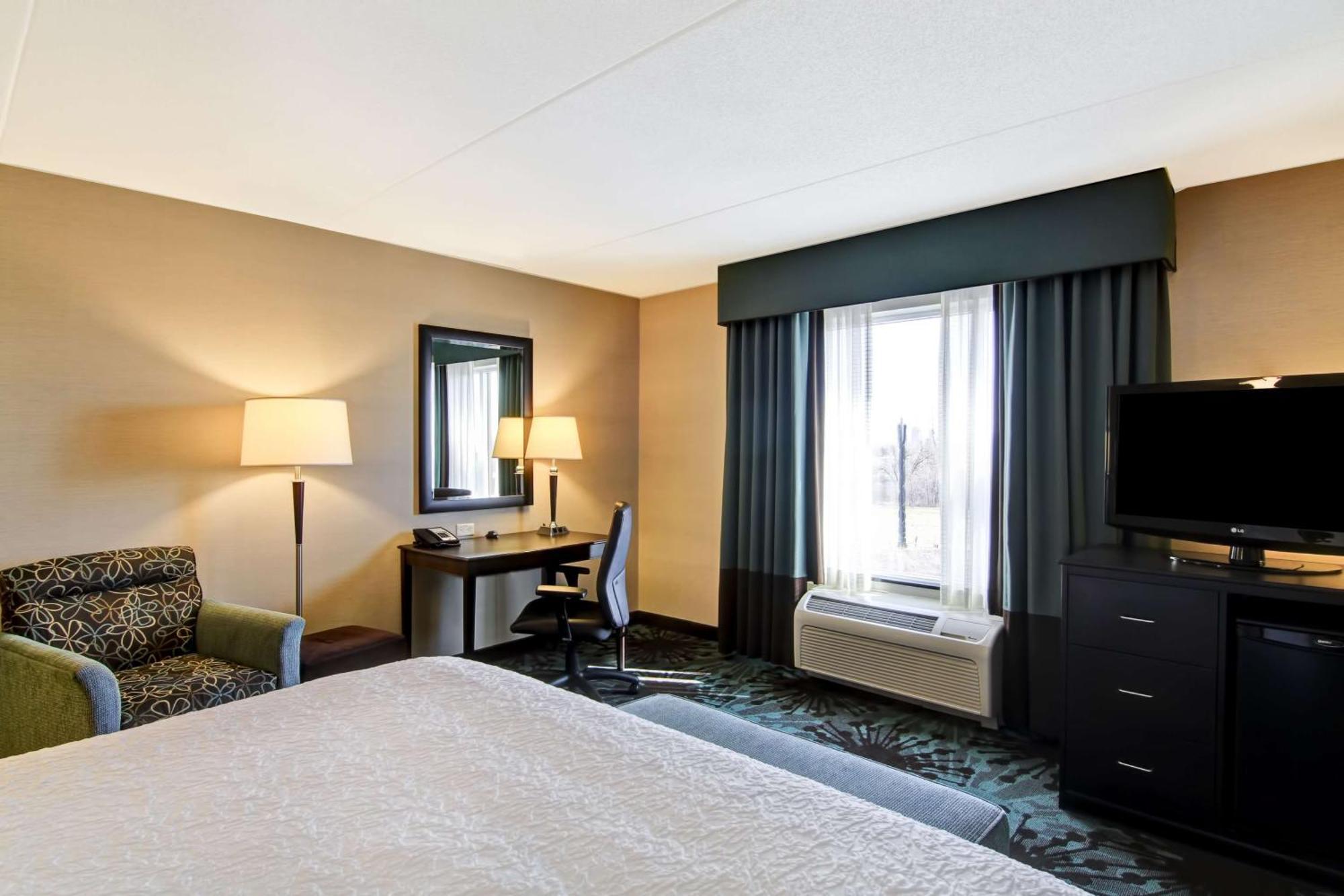 Hampton By Hilton Airport Corporate Centre 3*