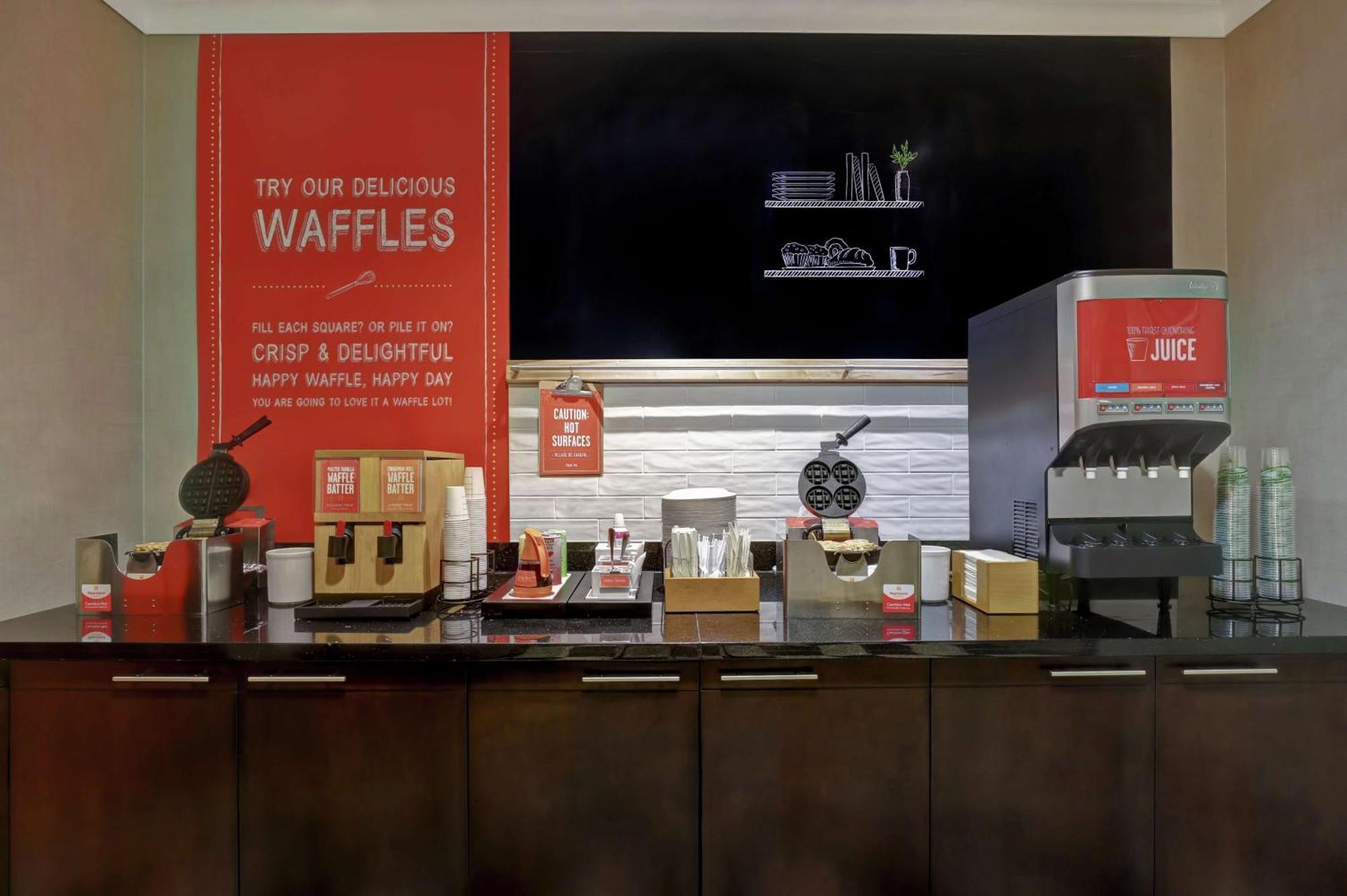 Hampton By Hilton Airport Corporate Centre Hotel Toronto