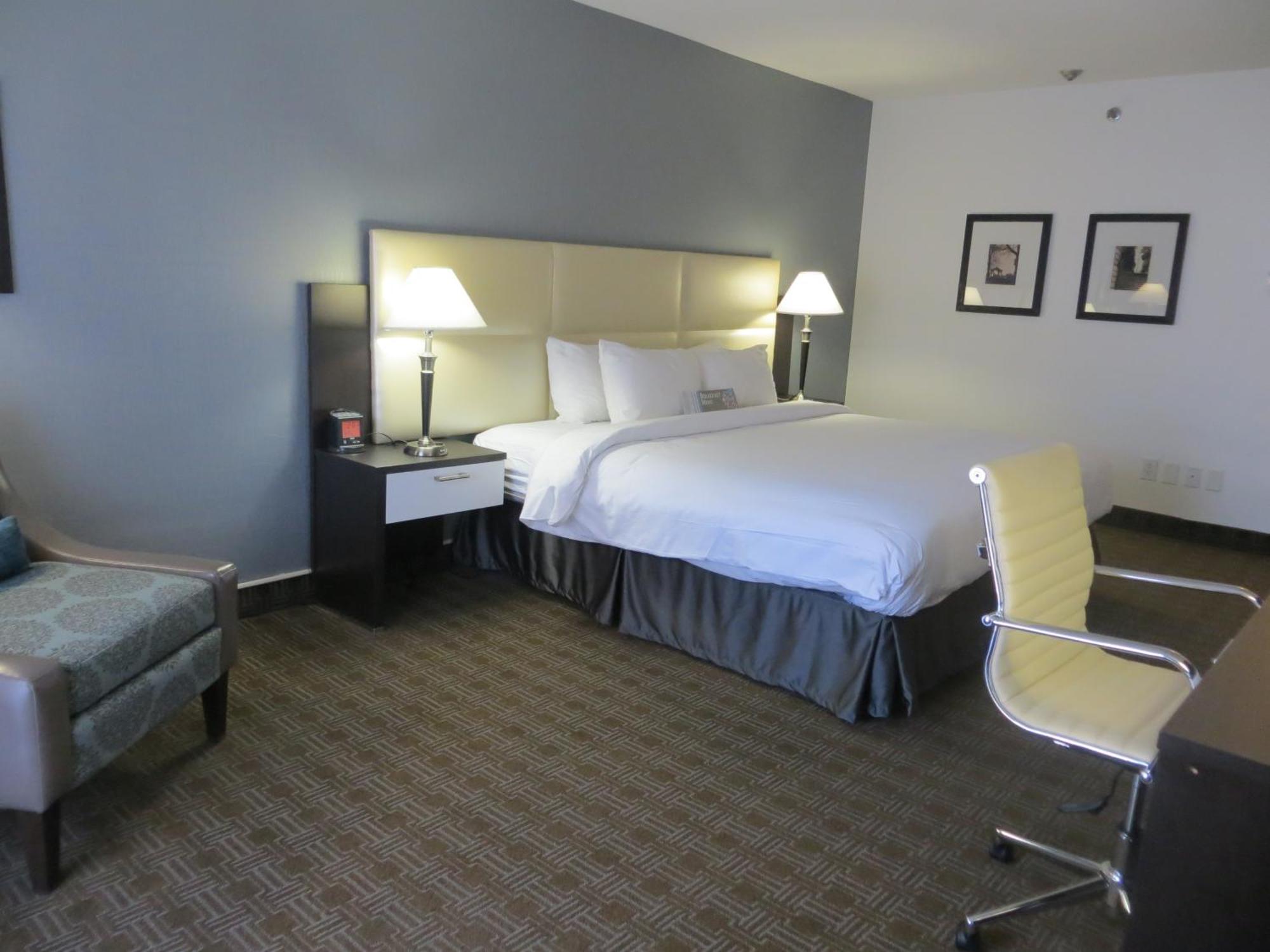 Hotel Don Valley And Toronto