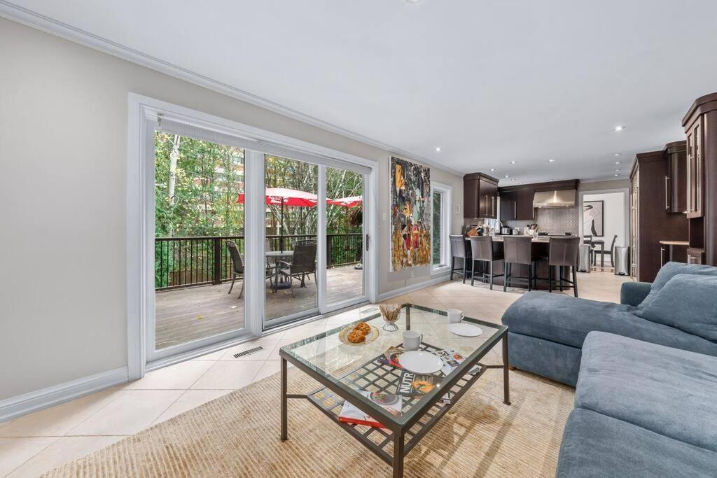 Private Bedroom In A House Close To Subway With Free Parking Holiday home Toronto