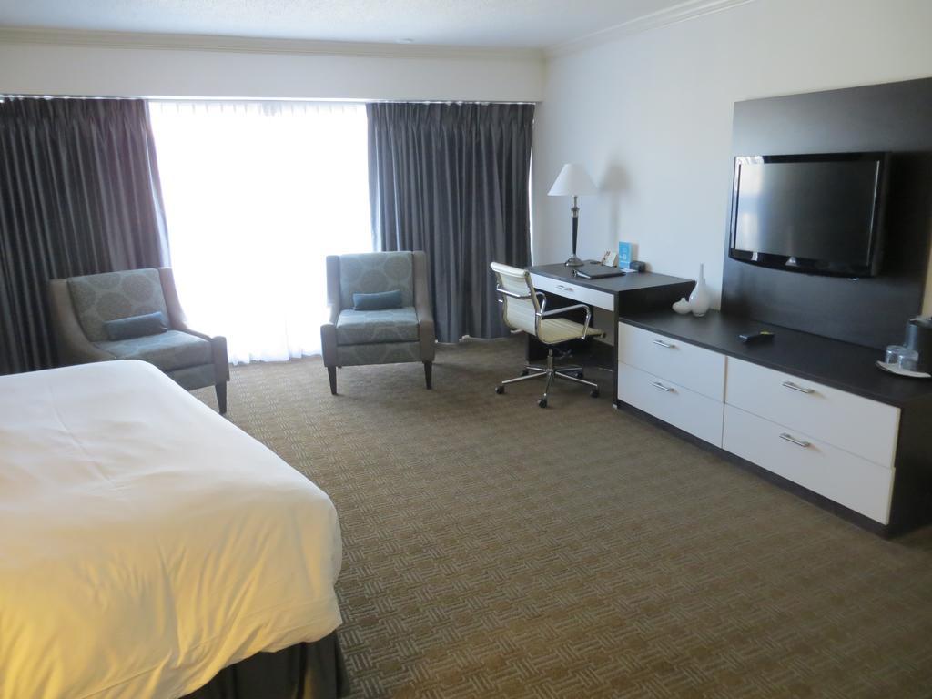 Don Valley And Hotel Toronto