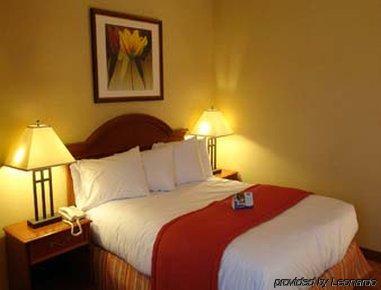 Knights Scarborough Hotel *