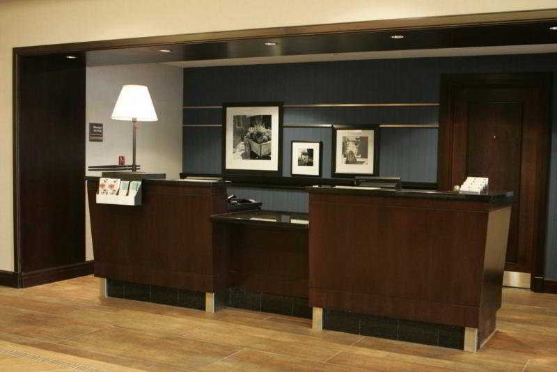 Hampton By Hilton Airport Corporate Centre 3*
