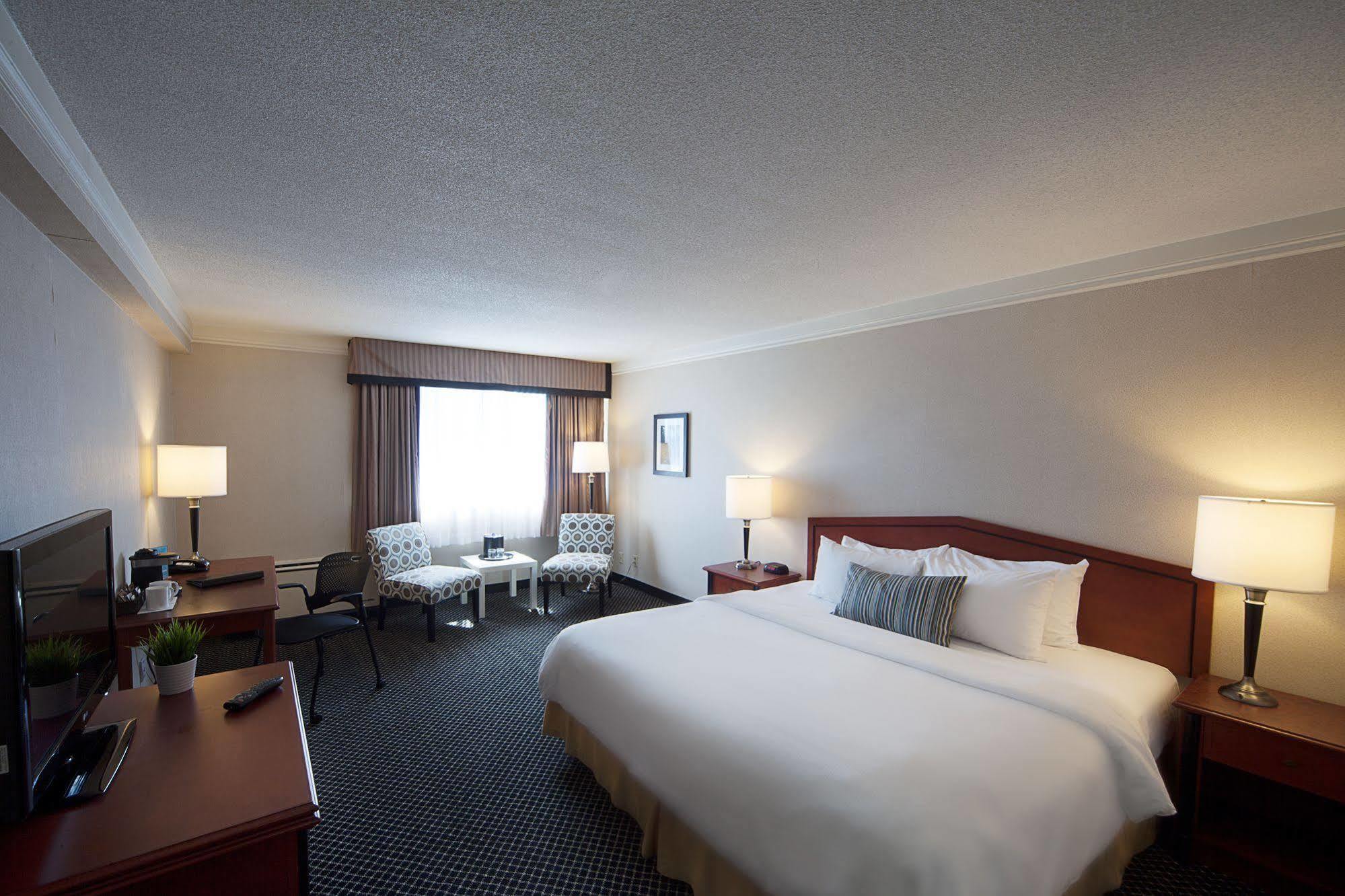 Don Valley And Hotel Toronto
