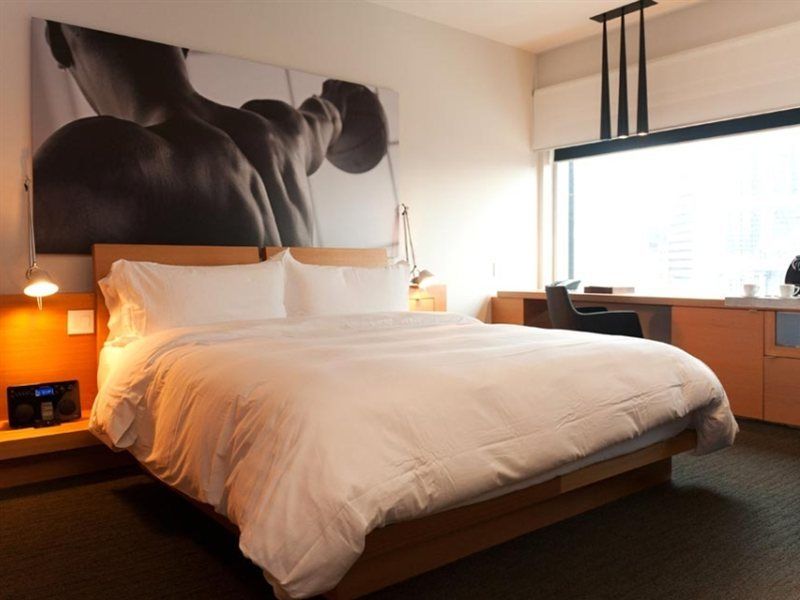 Le Germain Maple Leaf Square Hotel