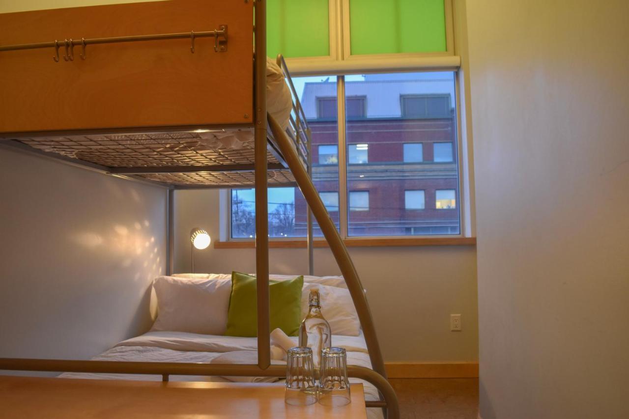 Planet Traveler Hostel *