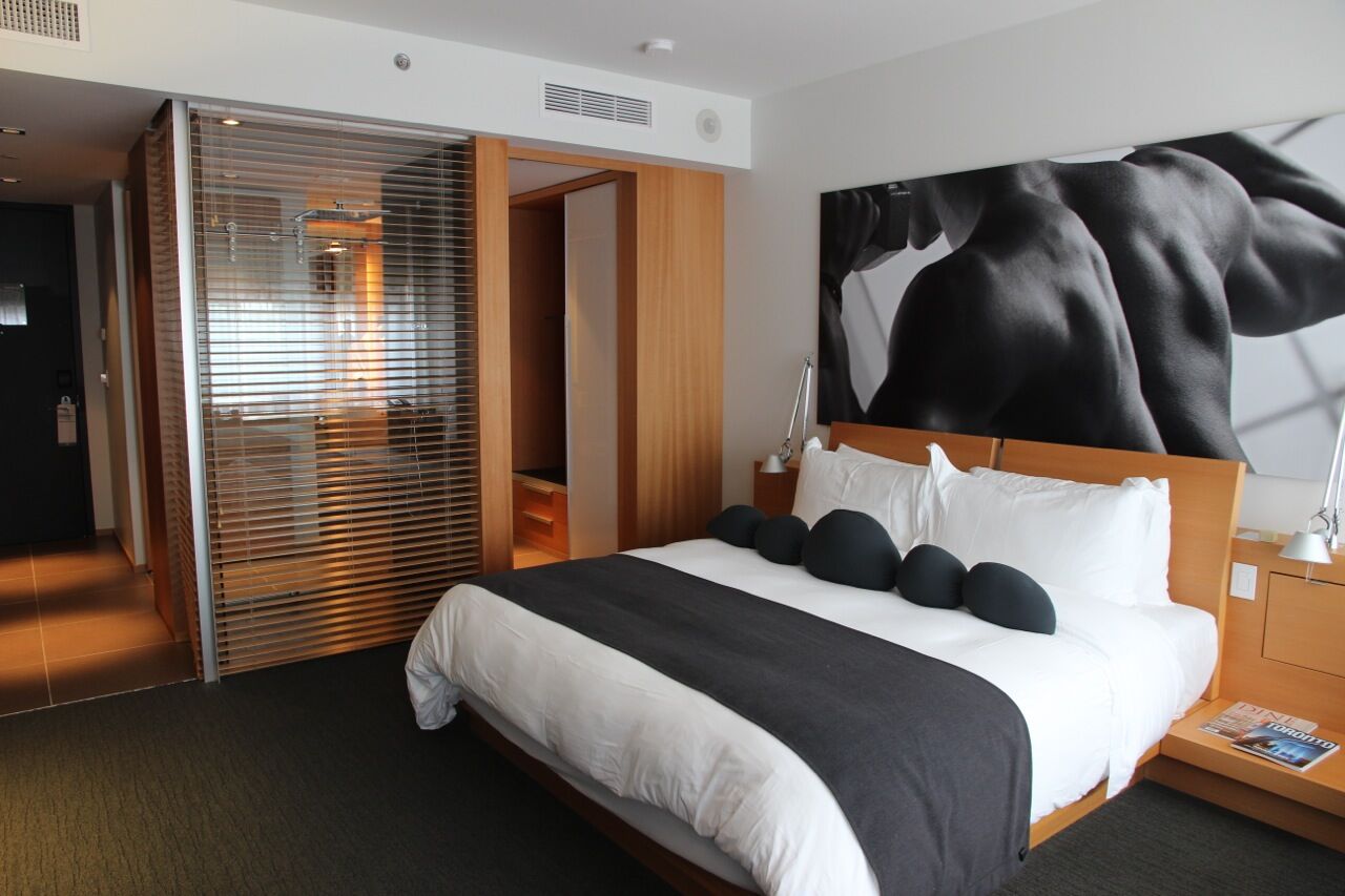 Hotel Le Germain Maple Leaf Square